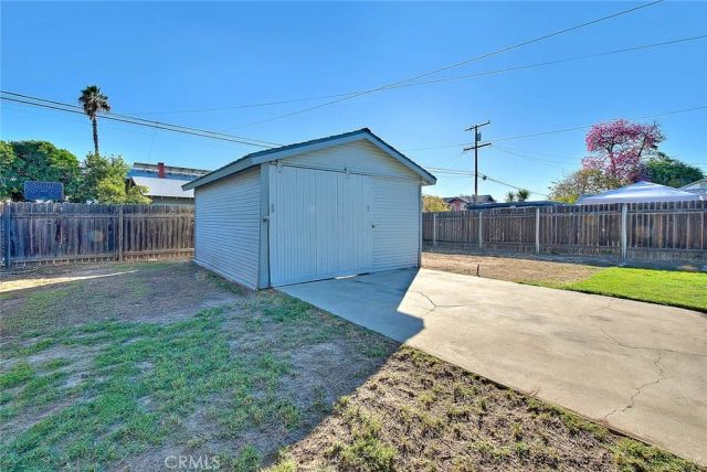 656 E Columbia, Pomona, CA 91767