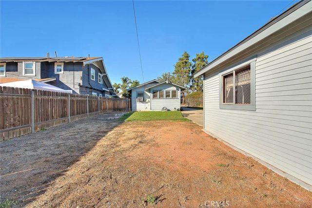 656 E Columbia, Pomona, CA 91767