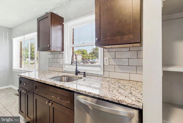8254 RODNEY ST, Philadelphia, PA 19150