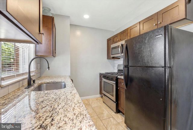 8254 RODNEY ST, Philadelphia, PA 19150