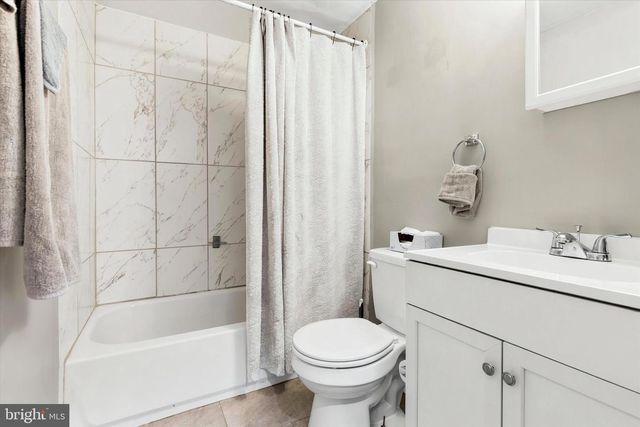 8254 RODNEY ST, Philadelphia, PA 19150