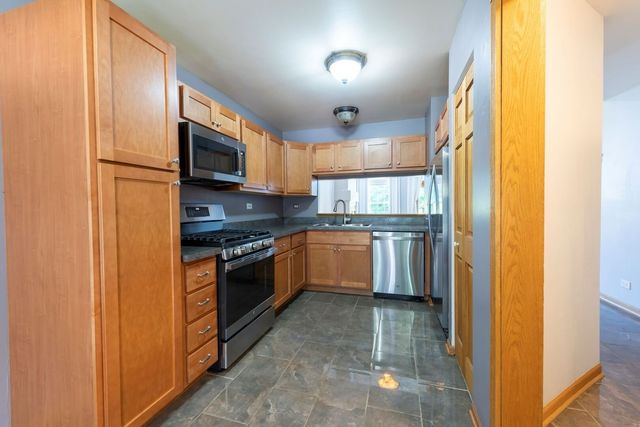 754 Savannah Lane, Crystal Lake, IL 60014
