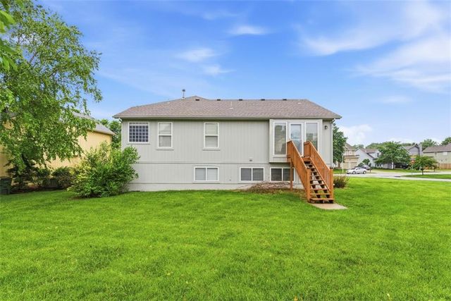 12057 S Troost Street, Olathe, KS 66061