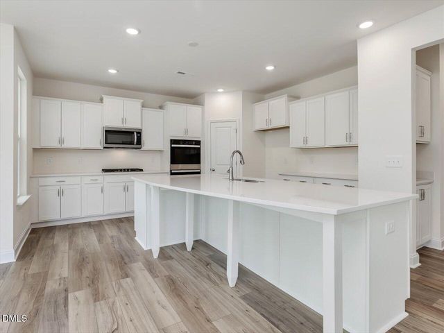 129 Celtic Lane, Lillington, NC 27546