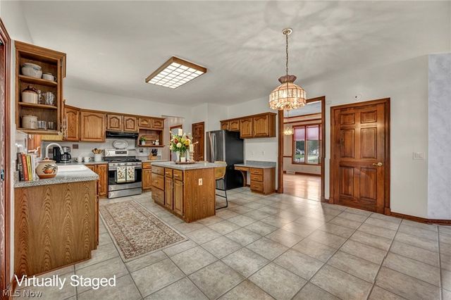 342 Woodbridge Glen, Richmond Heights, OH 44143