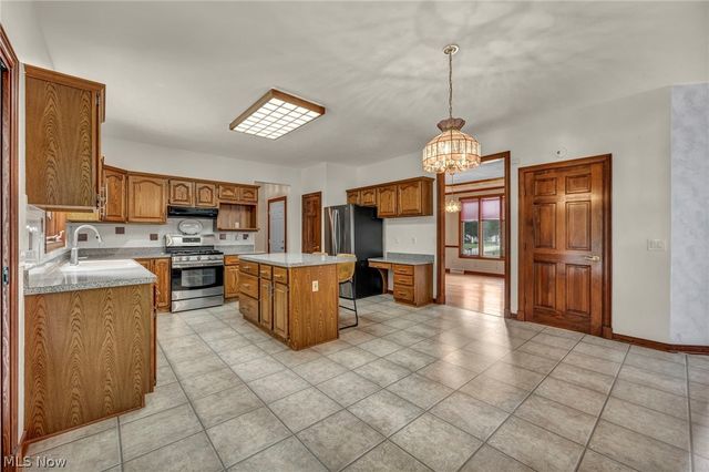 342 Woodbridge Glen, Richmond Heights, OH 44143