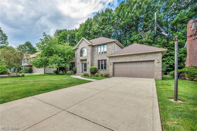 342 Woodbridge Glen, Richmond Heights, OH 44143