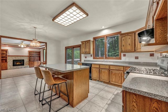342 Woodbridge Glen, Richmond Heights, OH 44143