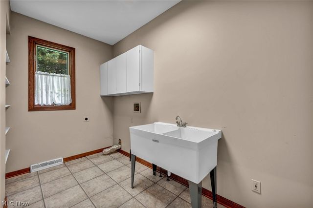 342 Woodbridge Glen, Richmond Heights, OH 44143