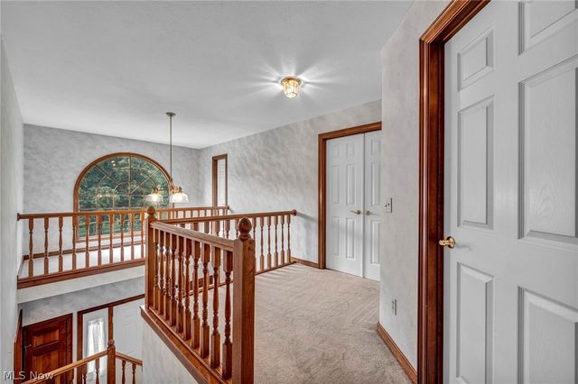 342 Woodbridge Glen, Richmond Heights, OH 44143