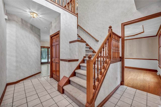 342 Woodbridge Glen, Richmond Heights, OH 44143