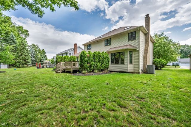 342 Woodbridge Glen, Richmond Heights, OH 44143