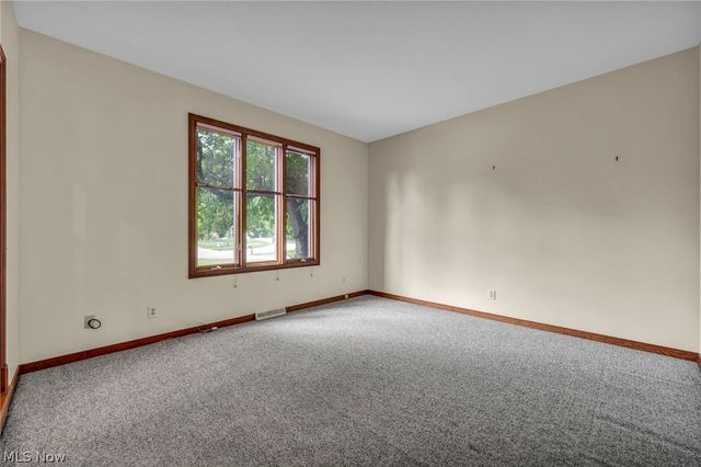 342 Woodbridge Glen, Richmond Heights, OH 44143