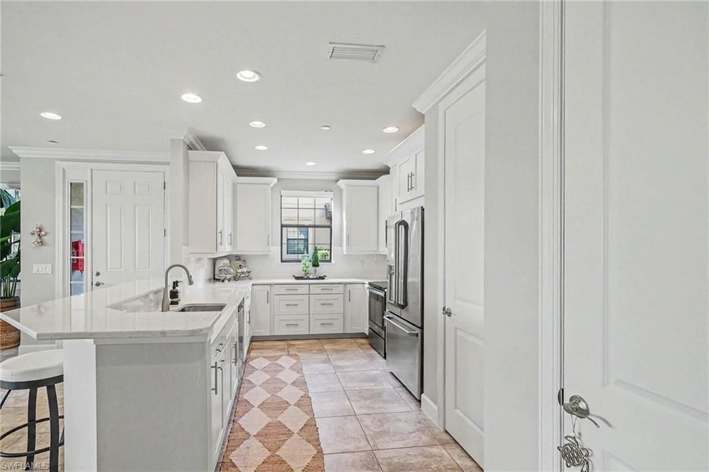 8769 Bellano CT 104, NAPLES, FL 34119 — photo 4