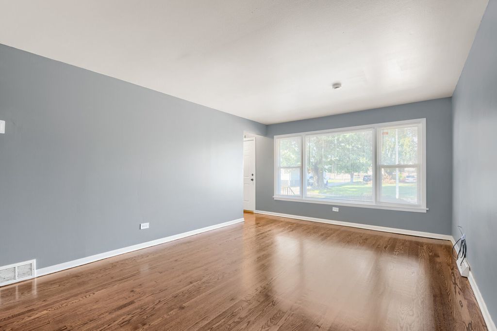 323 154th Place, Calumet City, IL 60409 — photo 4