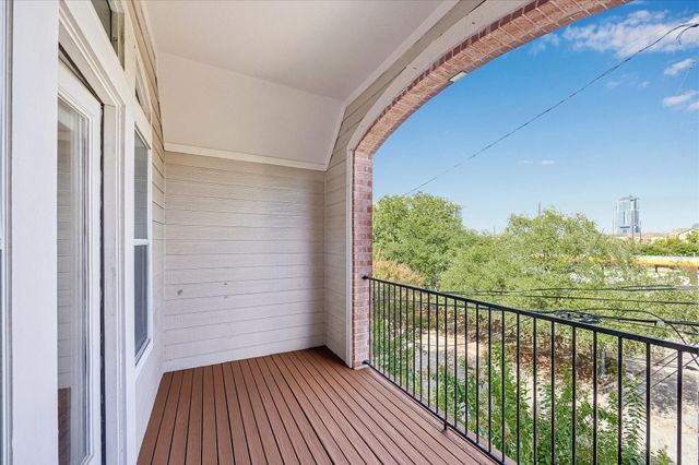 1008 Marconi Street A, Houston, TX 77019