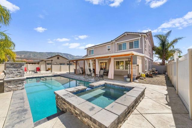 2090 Trinket circle, San Jacinto, CA 92582