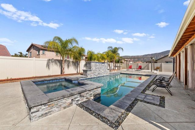 2090 Trinket circle, San Jacinto, CA 92582