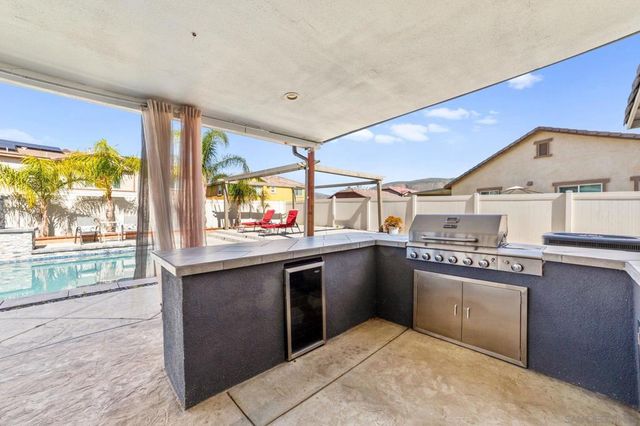 2090 Trinket circle, San Jacinto, CA 92582