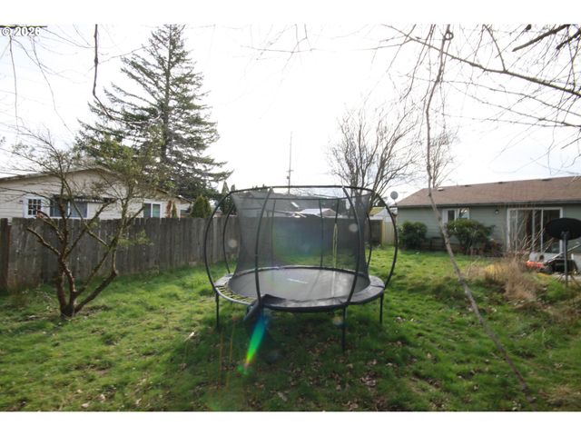 1715 Se 5TH St, Gresham, OR 97080