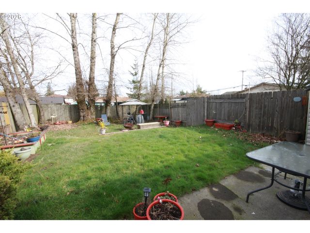 1715 Se 5TH St, Gresham, OR 97080