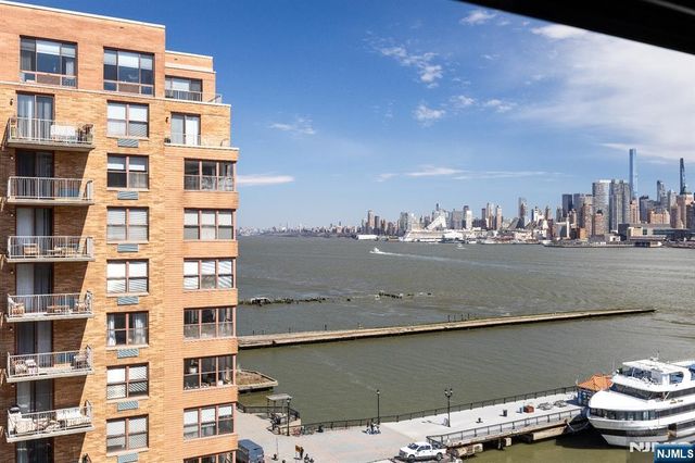 2 Constitution Court 1001, Hoboken, NJ 07030