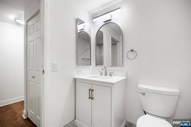 2 Constitution Court 1001, Hoboken, NJ 07030