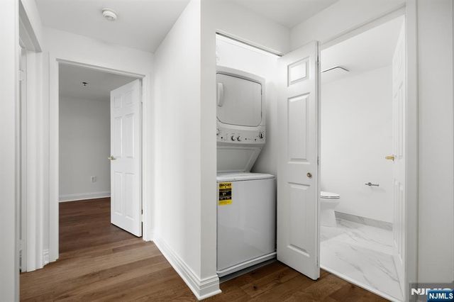 2 Constitution Court 1001, Hoboken, NJ 07030