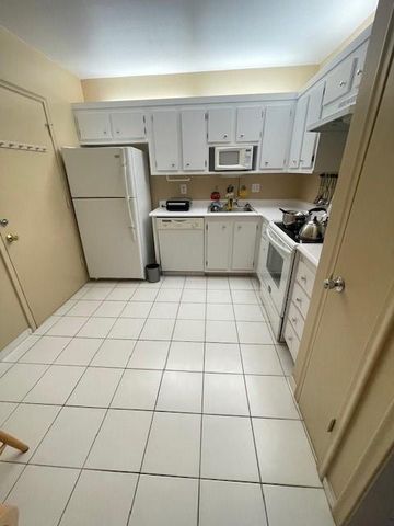 4740 NW 21st St 408, Lauderhill, FL 33313