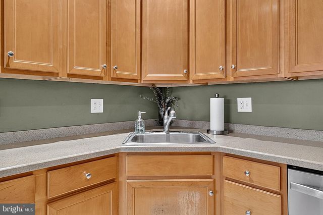 109 GLACIER DR, Berlin, NJ 08009