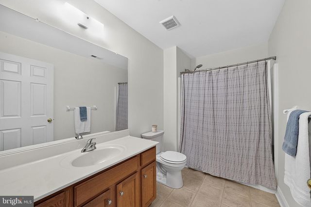 109 GLACIER DR, Berlin, NJ 08009