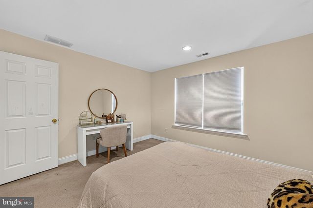 109 GLACIER DR, Berlin, NJ 08009