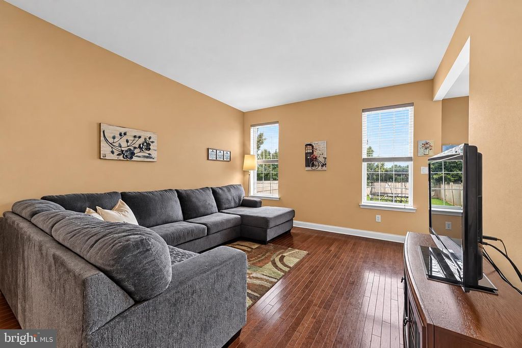 109 GLACIER DR, BERLIN, NJ 08009 — photo 5