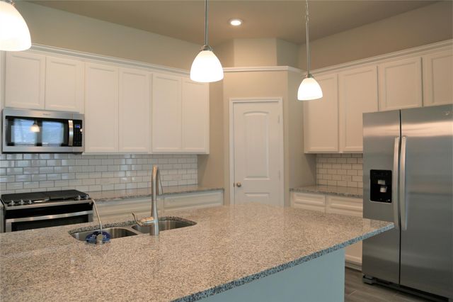 19102 Falkenstein Castle Way, Cypress, TX 77433