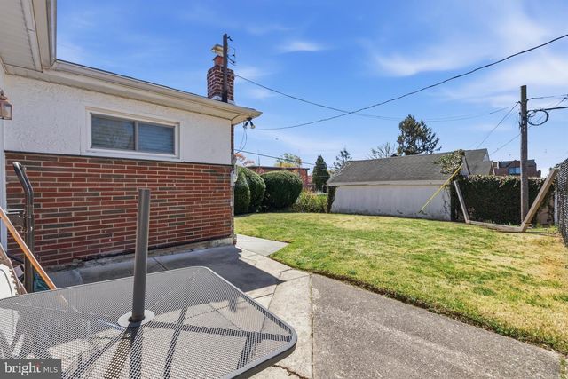 8112 GILBERT ST, Philadelphia, PA 19150