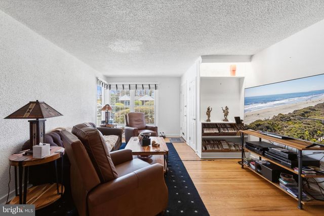 8112 GILBERT ST, Philadelphia, PA 19150