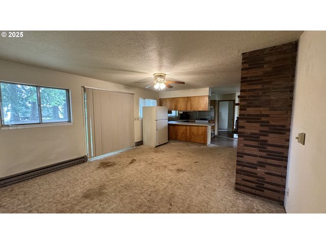 27245 Se ORIENT Dr, Gresham, OR 97080