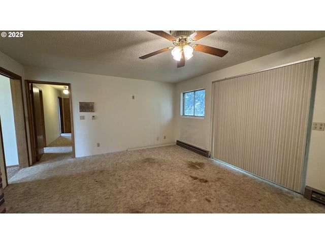 27245 Se ORIENT Dr, Gresham, OR 97080