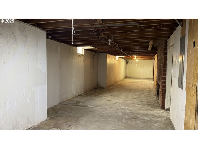 27245 Se ORIENT Dr, Gresham, OR 97080