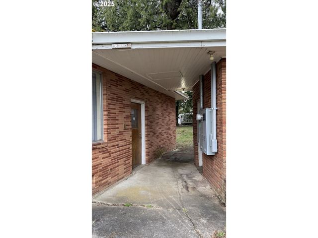 27245 Se ORIENT Dr, Gresham, OR 97080