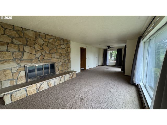 27245 Se ORIENT Dr, Gresham, OR 97080