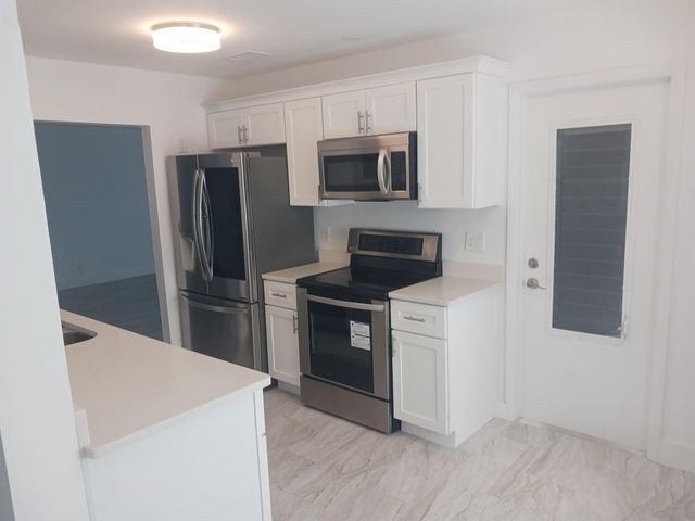 1590 SW 14th Avenue, Boynton Beach, FL 33426
