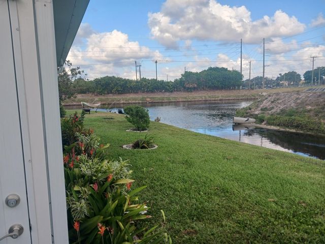 1590 SW 14th Avenue, Boynton Beach, FL 33426