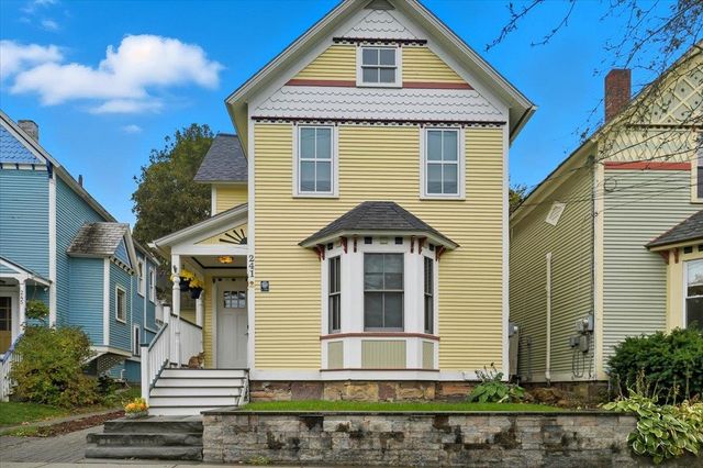 241 Loomis Street, Burlington, VT 05401