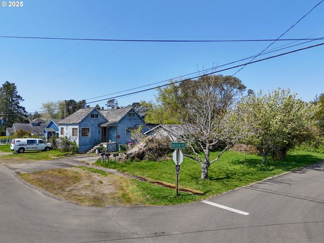 841 PACIFIC Dr, Hammond, OR 97121
