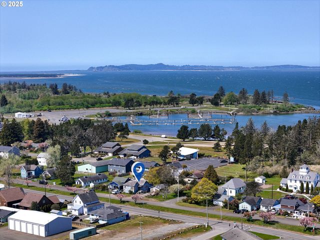 841 PACIFIC Dr, Hammond, OR 97121