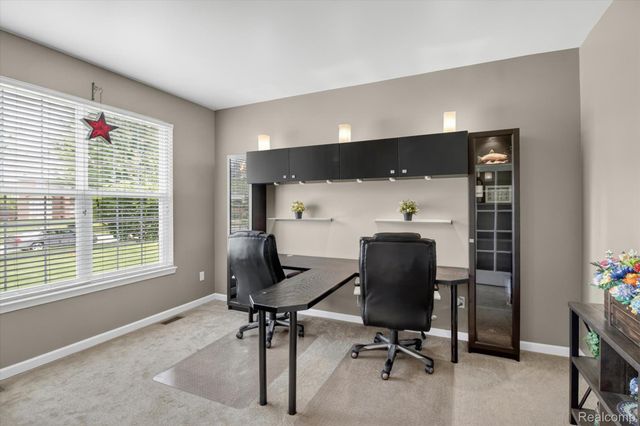 49271 Laguna Drive, Van Buren Charter Township, MI 48111