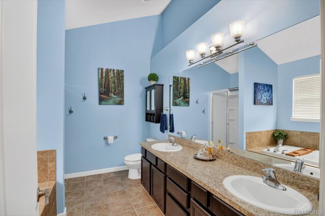 49271 Laguna Drive, Van Buren Charter Township, MI 48111