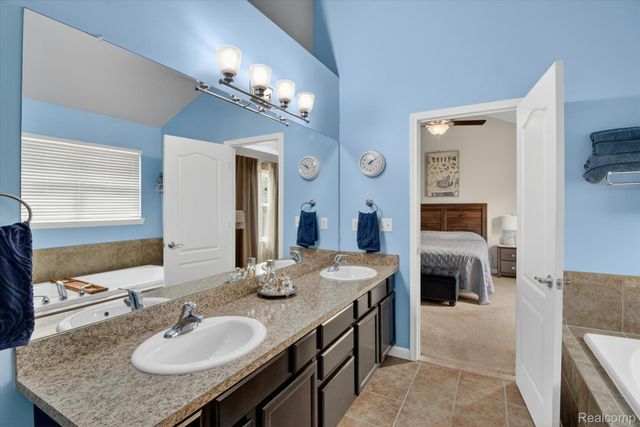49271 Laguna Drive, Van Buren Charter Township, MI 48111