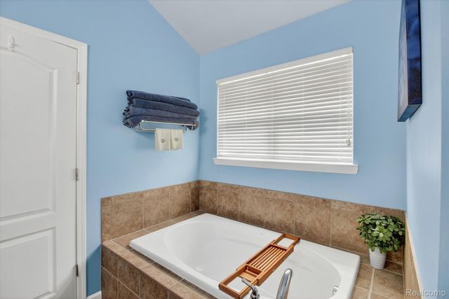 49271 Laguna Drive, Van Buren Charter Township, MI 48111